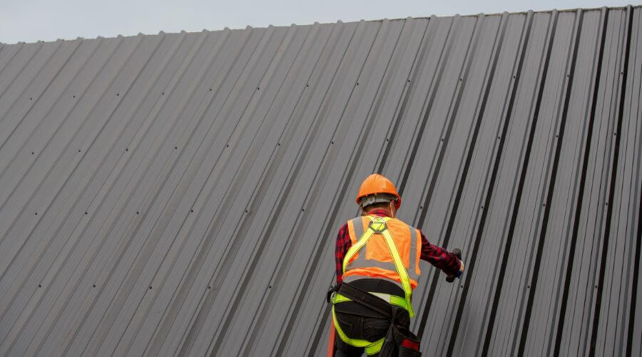 Professional metal roof installation services in Los Indios, TX